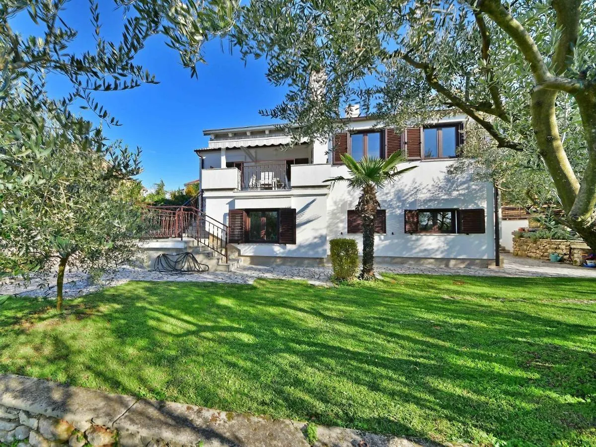 Apartment Albaneze Njivice