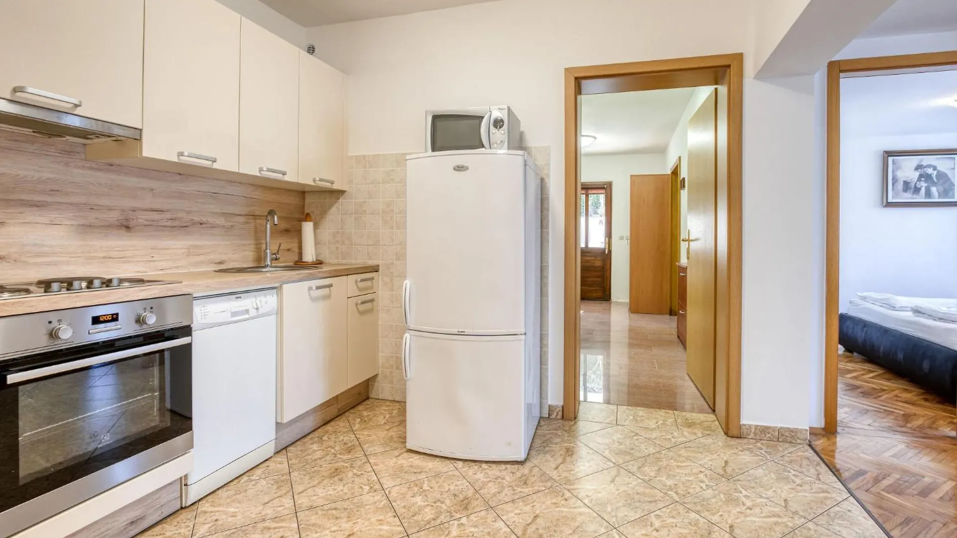 Apartment Albaneze Njivice